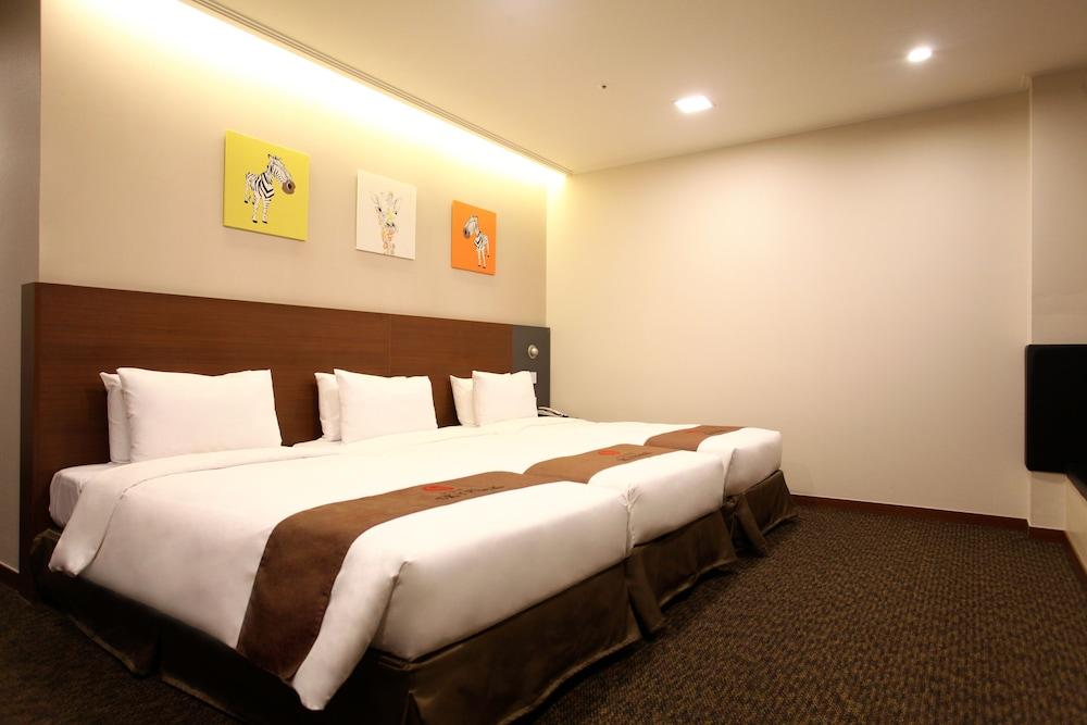 Hotel Skypark Myeongdong 2 Сеул Екстериор снимка